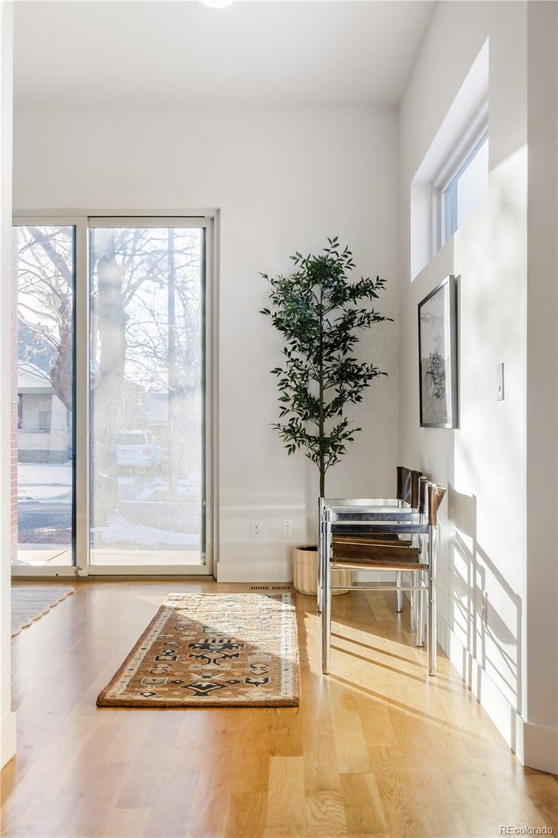 MLS Image #15 for 2240 s lincoln street,denver, Colorado