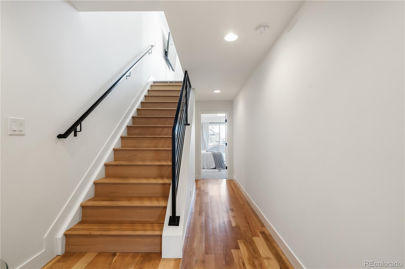 MLS Image #31 for 2240 s lincoln street,denver, Colorado