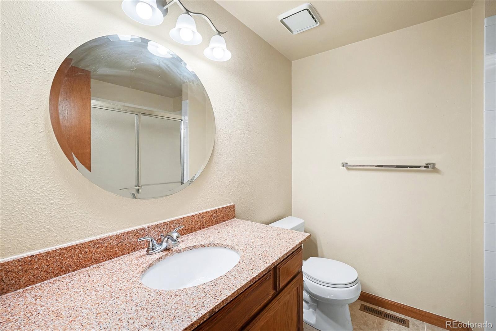 MLS Image #14 for 1920 s helena street a,aurora, Colorado