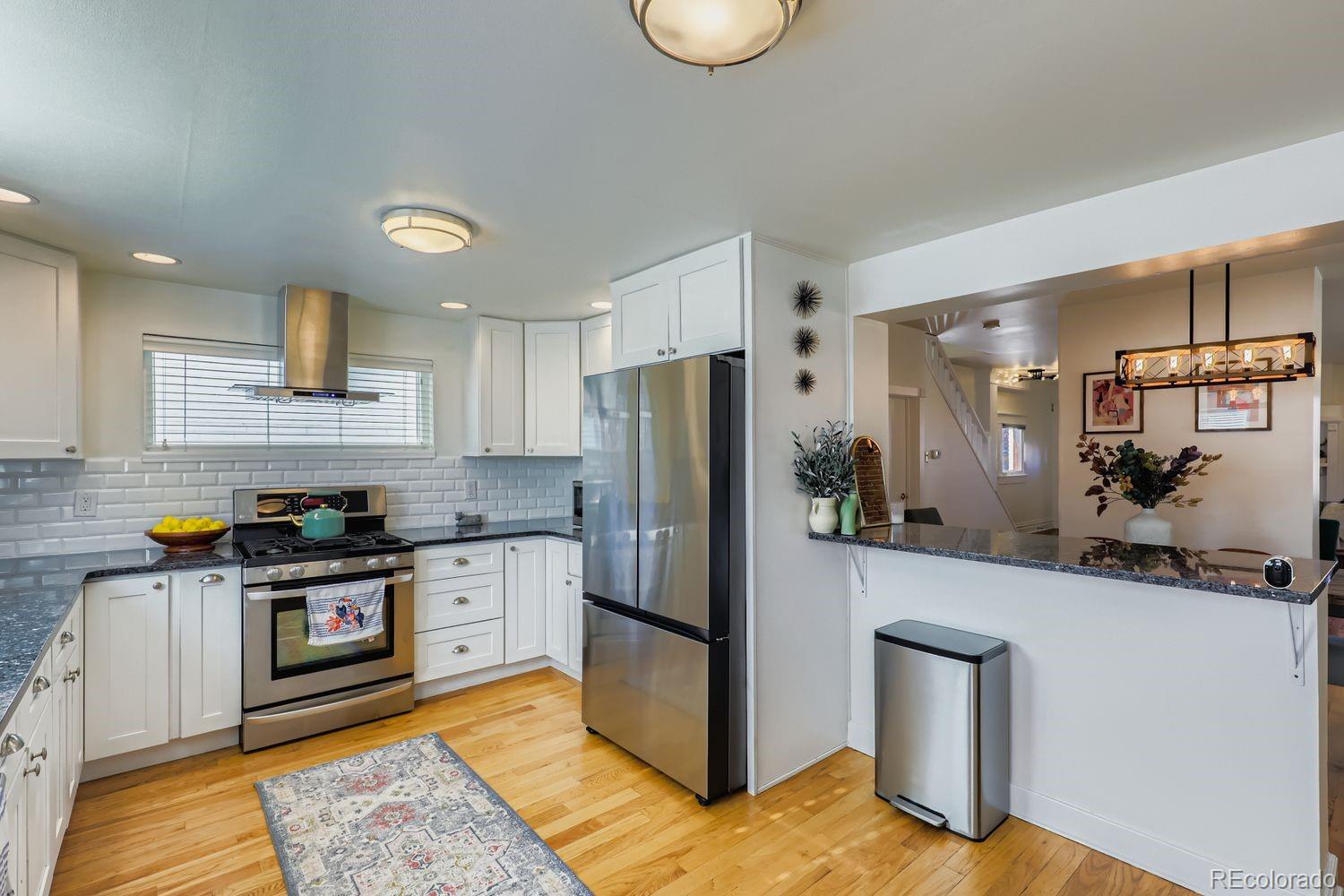 MLS Image #6 for 112 w maple avenue,denver, Colorado