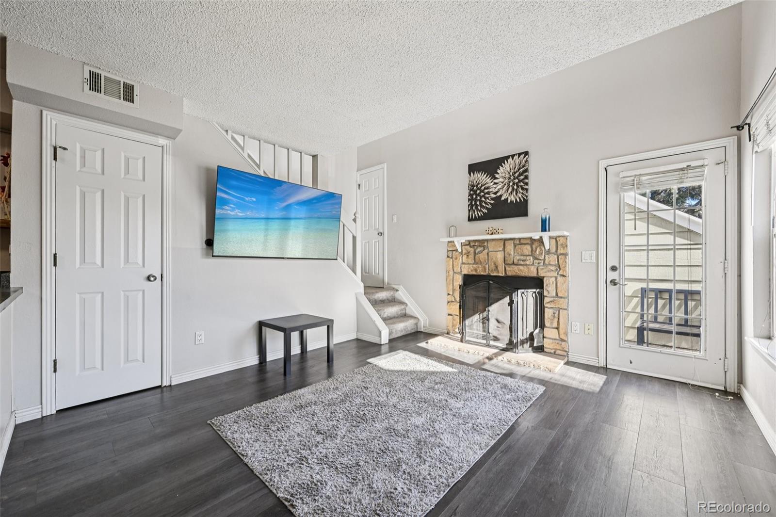 MLS Image #5 for 982 s dearborn way 14,aurora, Colorado