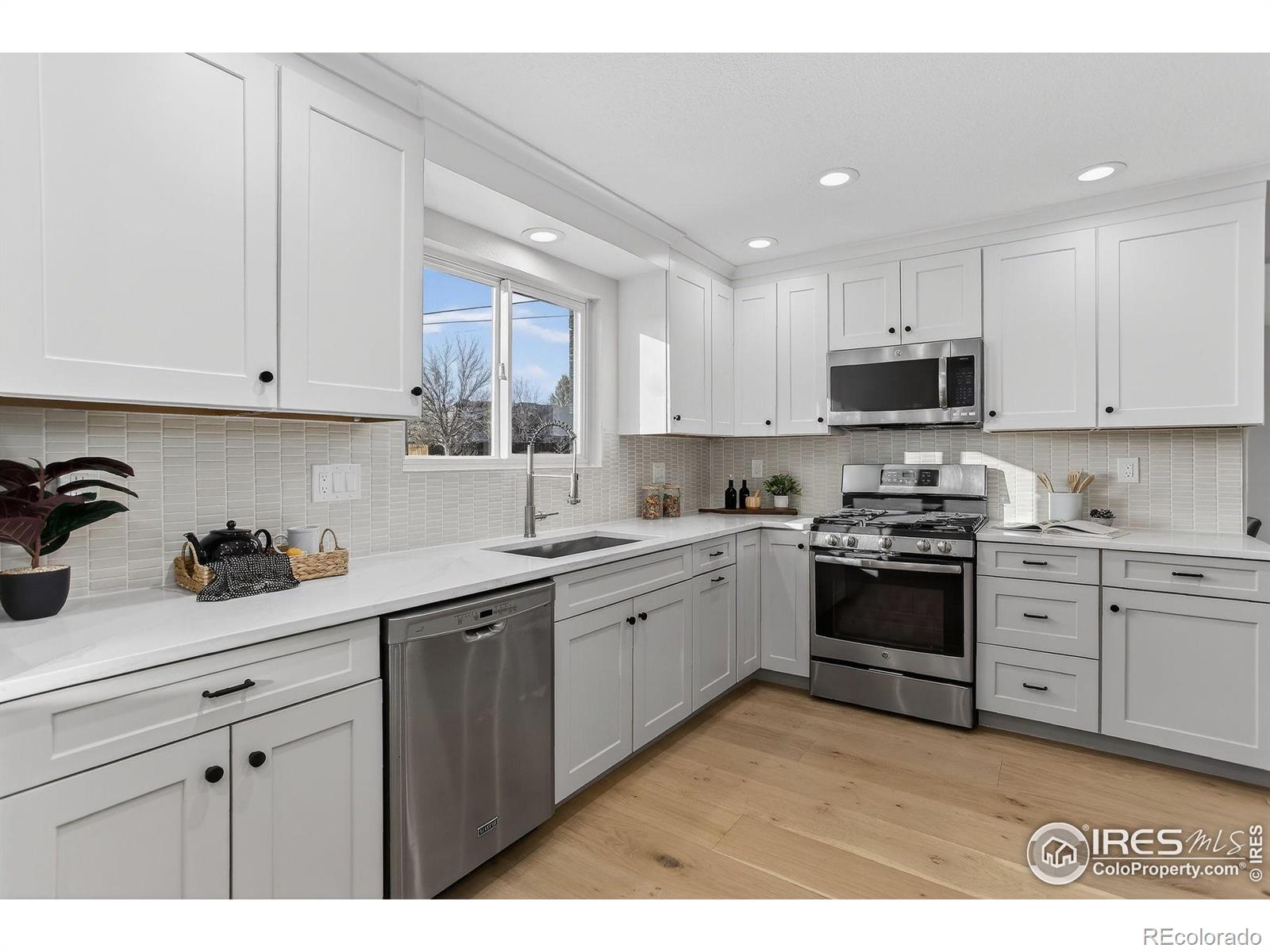 MLS Image #2 for 1085  kohl street,broomfield, Colorado