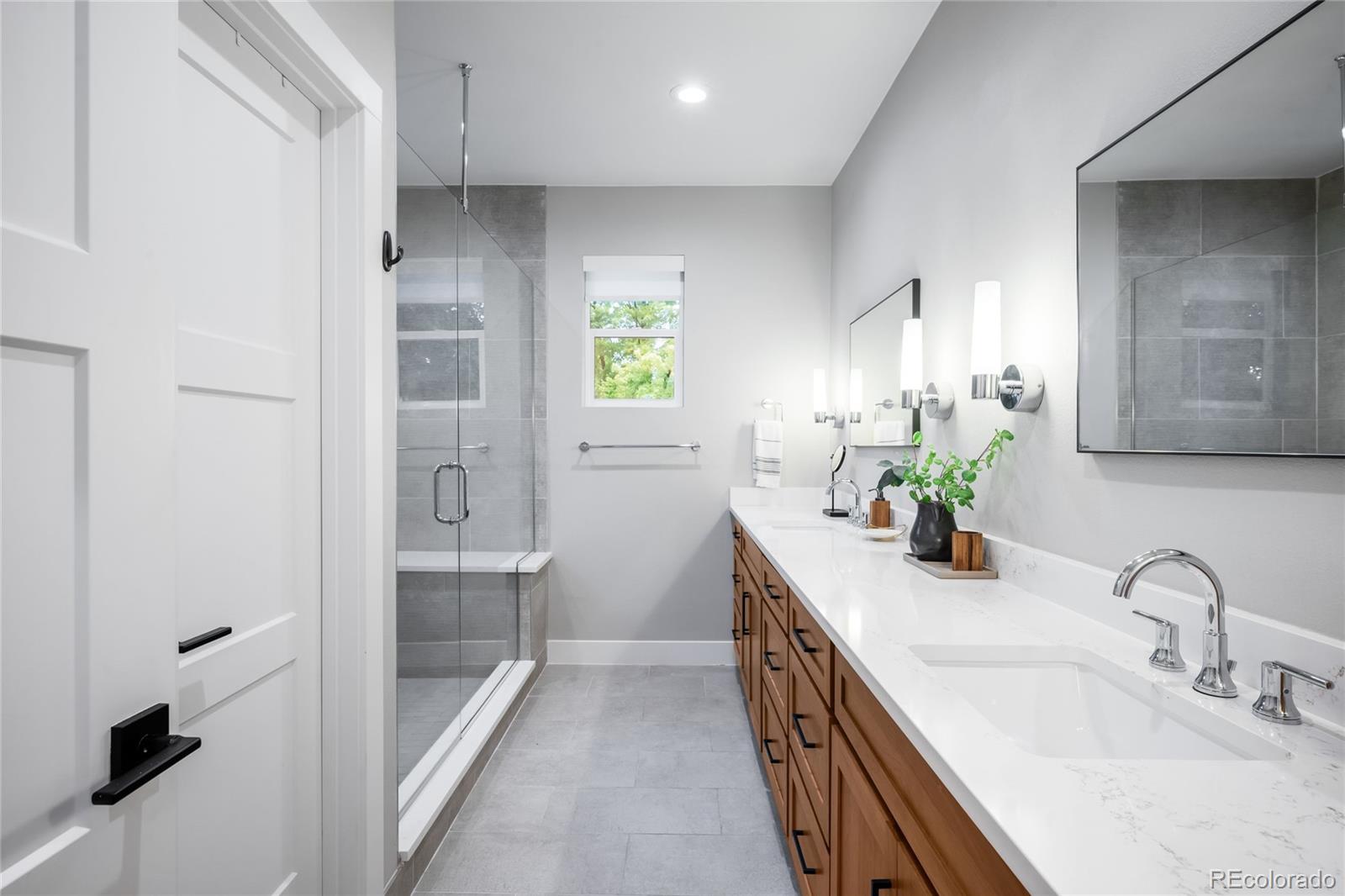 MLS Image #15 for 1140  harrison street,denver, Colorado