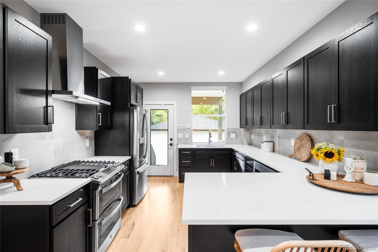 MLS Image #6 for 1140  harrison street,denver, Colorado