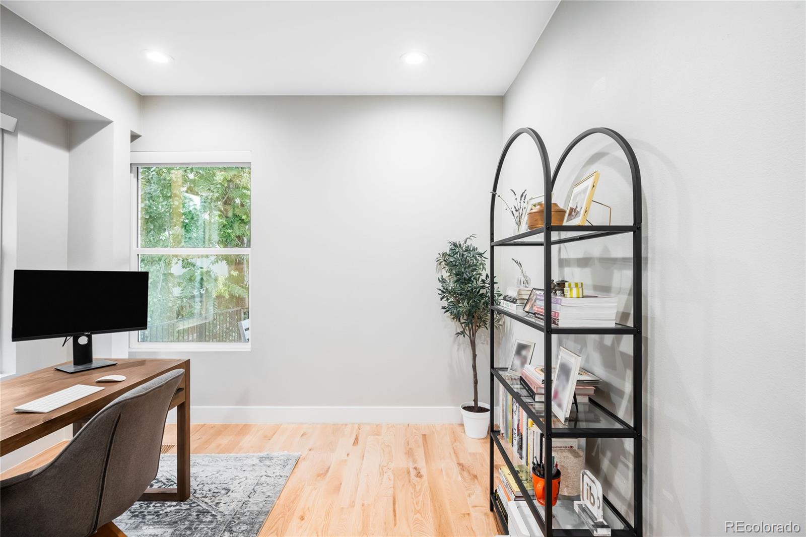 MLS Image #9 for 1140  harrison street,denver, Colorado