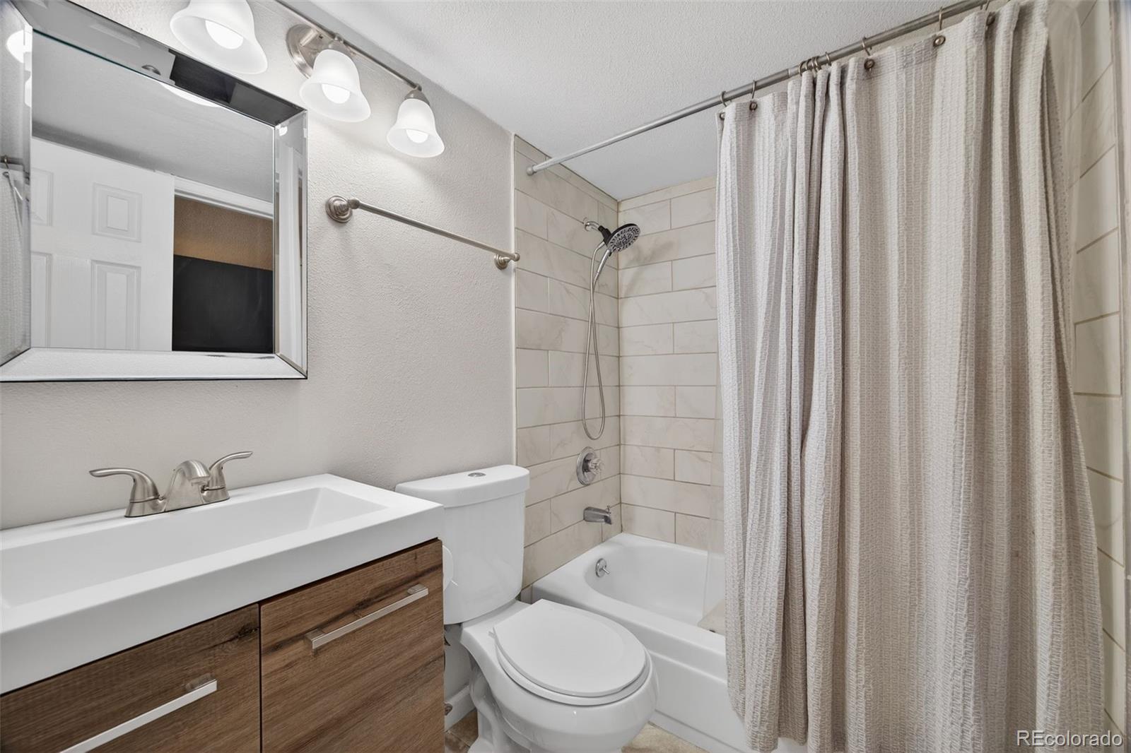 MLS Image #16 for 912 s dearborn way 4,aurora, Colorado