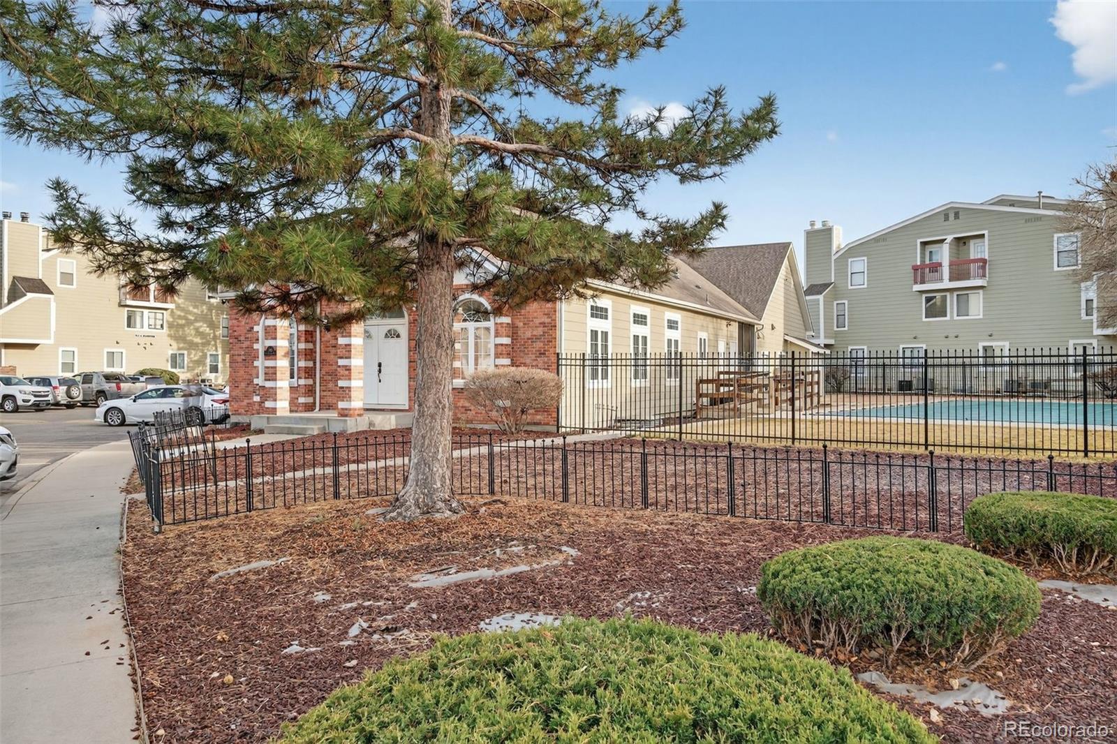 MLS Image #21 for 912 s dearborn way 4,aurora, Colorado