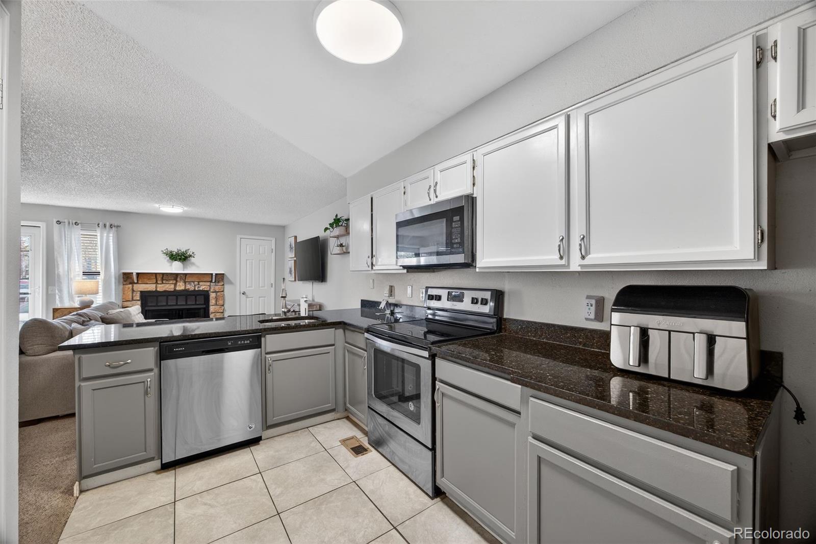 MLS Image #8 for 912 s dearborn way 4,aurora, Colorado