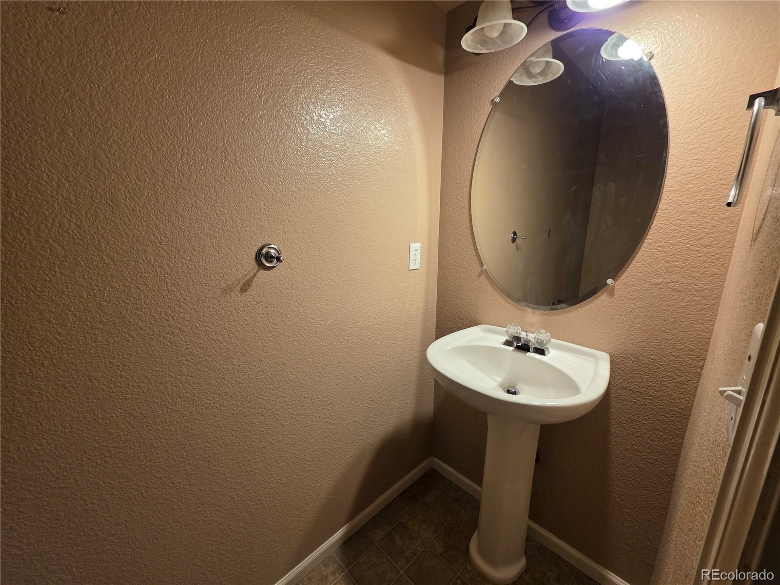 MLS Image #8 for 5138  orleans court,denver, Colorado