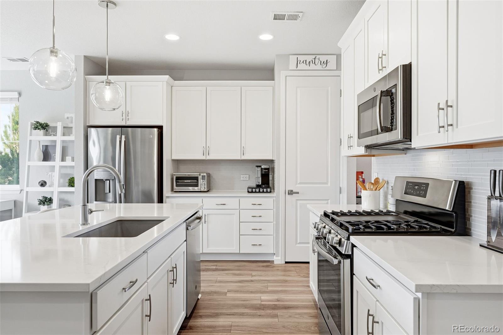 MLS Image #4 for 4651 s malaya court,aurora, Colorado