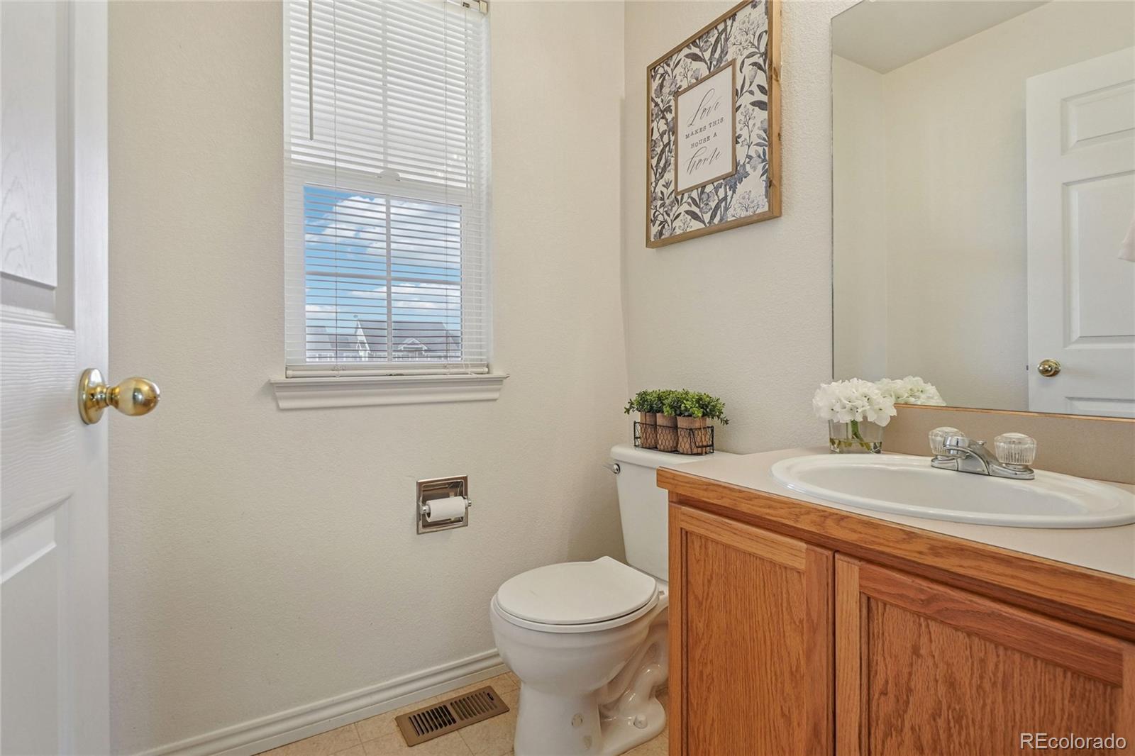 MLS Image #13 for 4040  willow street,strasburg, Colorado