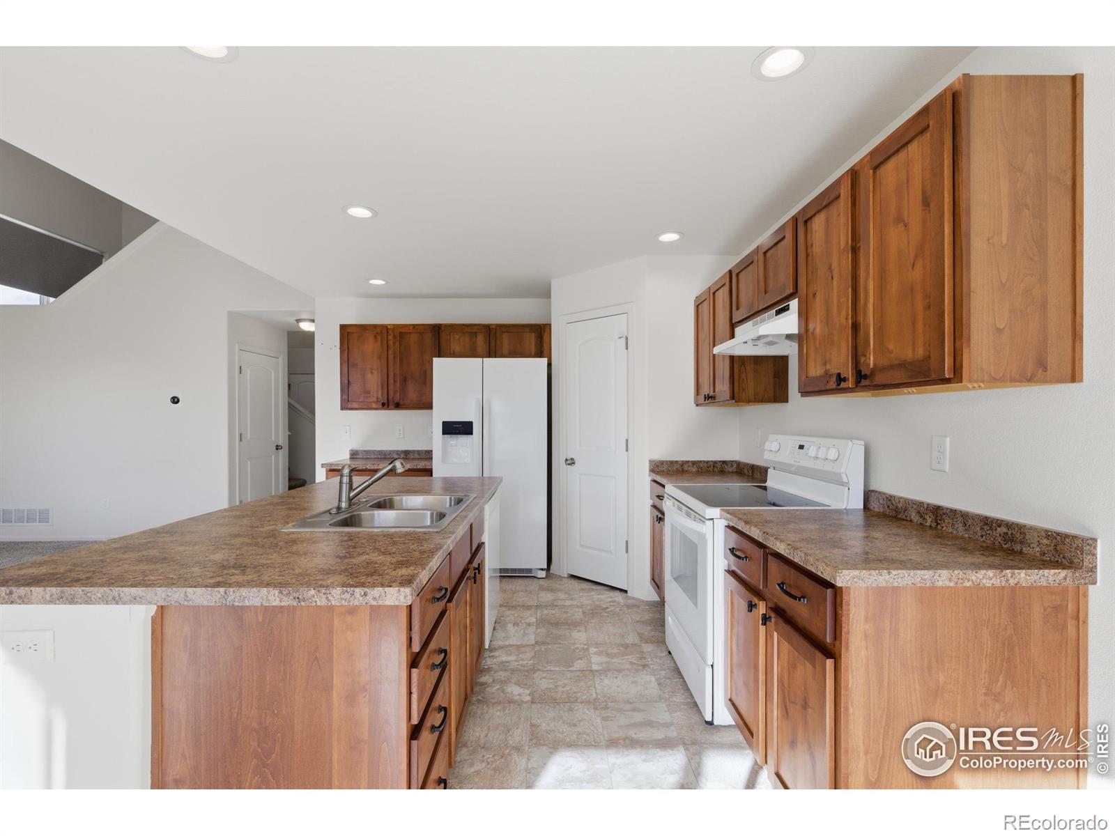 MLS Image #13 for 4524  mountain sky street,johnstown, Colorado