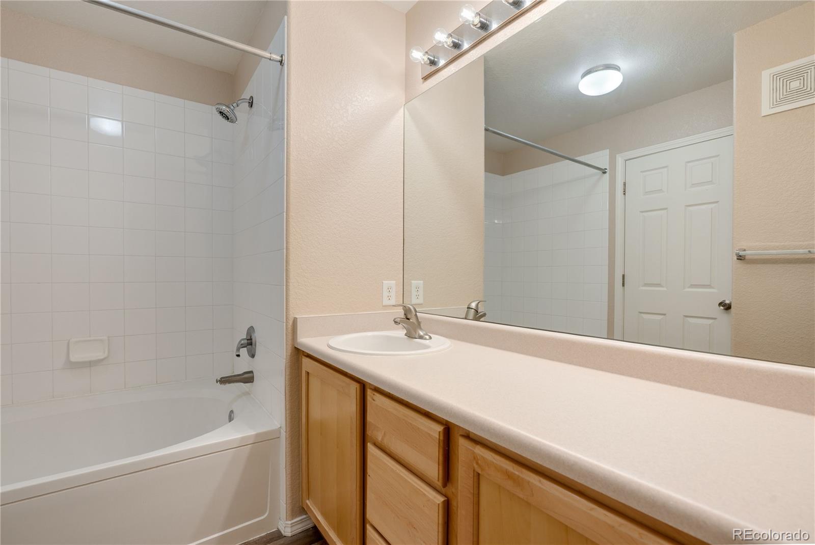 MLS Image #11 for 12711  colorado boulevard 1106,thornton, Colorado