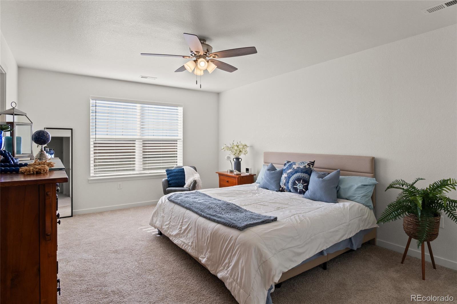 MLS Image #15 for 27436 e byers place,aurora, Colorado