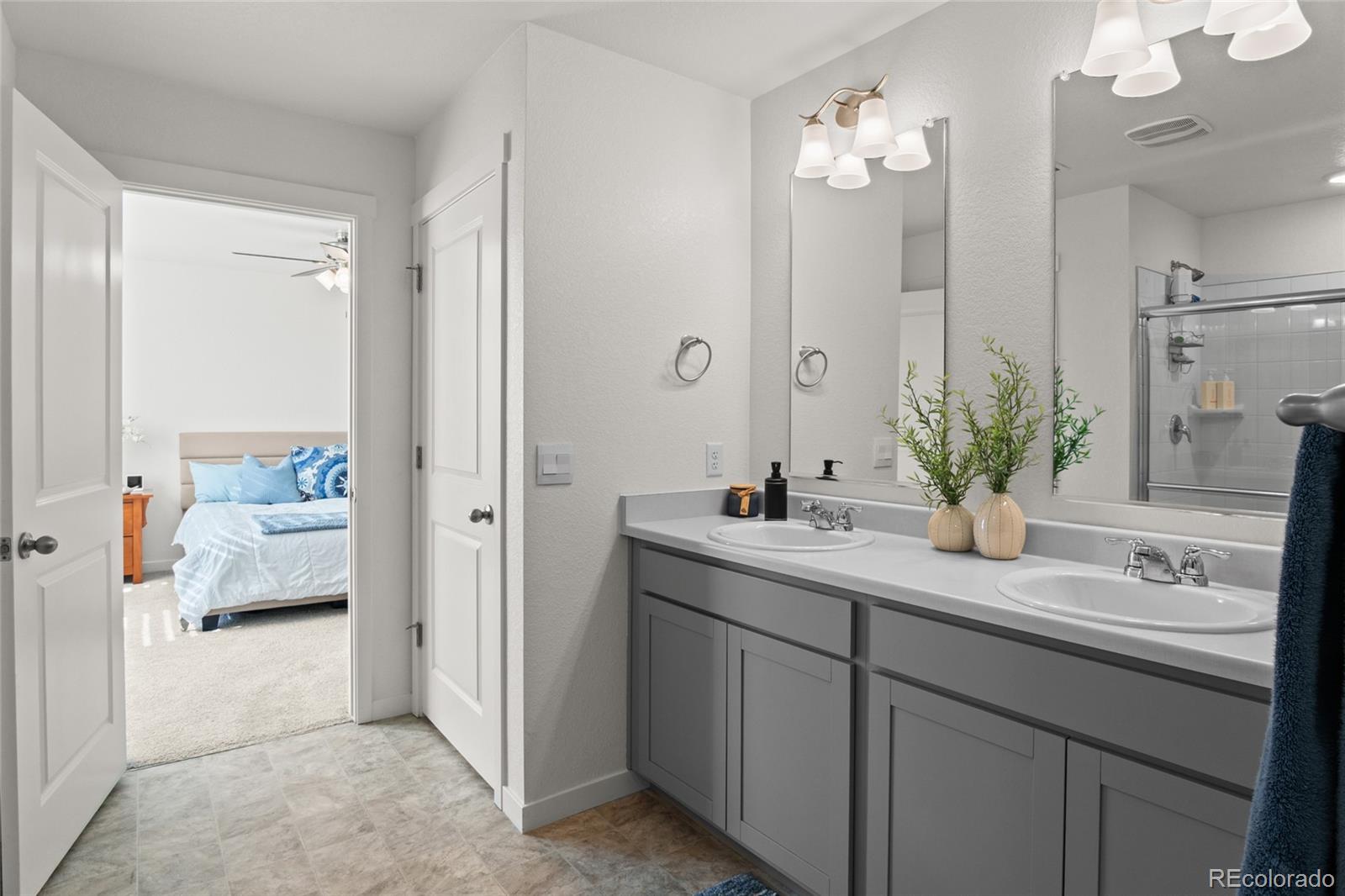 MLS Image #18 for 27436 e byers place,aurora, Colorado