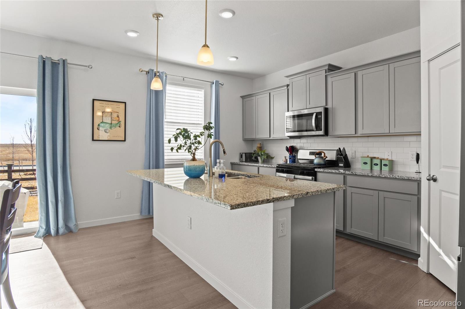 MLS Image #6 for 27436 e byers place,aurora, Colorado