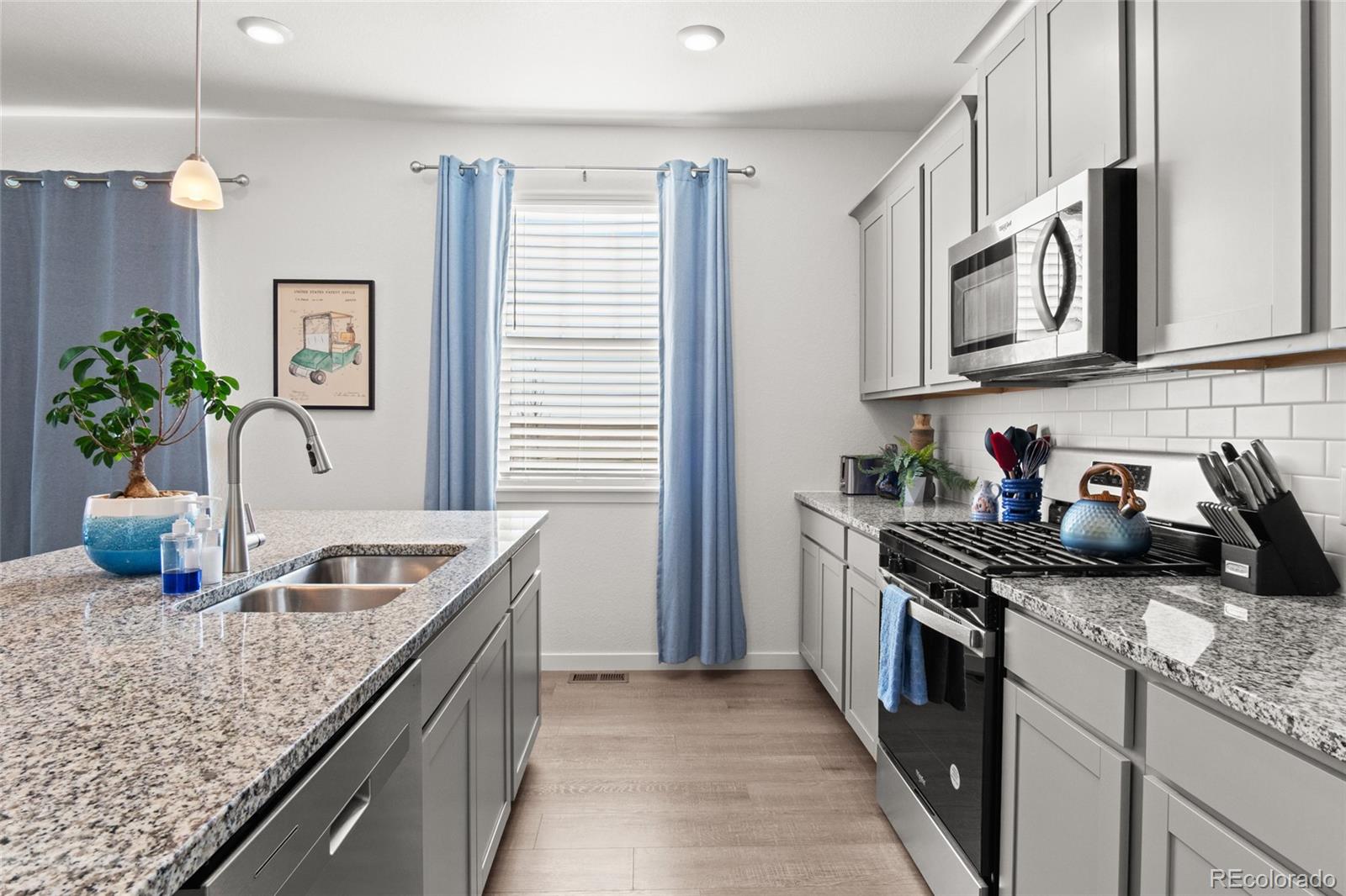 MLS Image #7 for 27436 e byers place,aurora, Colorado