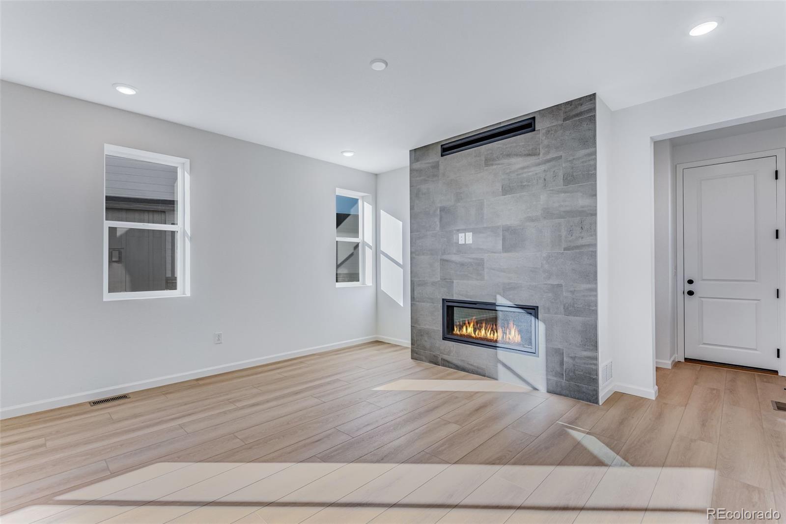 MLS Image #23 for 20553 e 57th avenue,aurora, Colorado