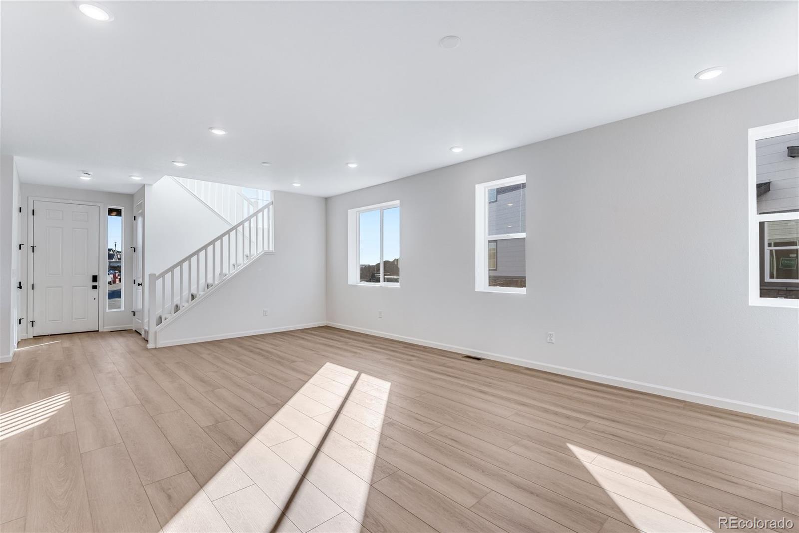 MLS Image #27 for 20553 e 57th avenue,aurora, Colorado