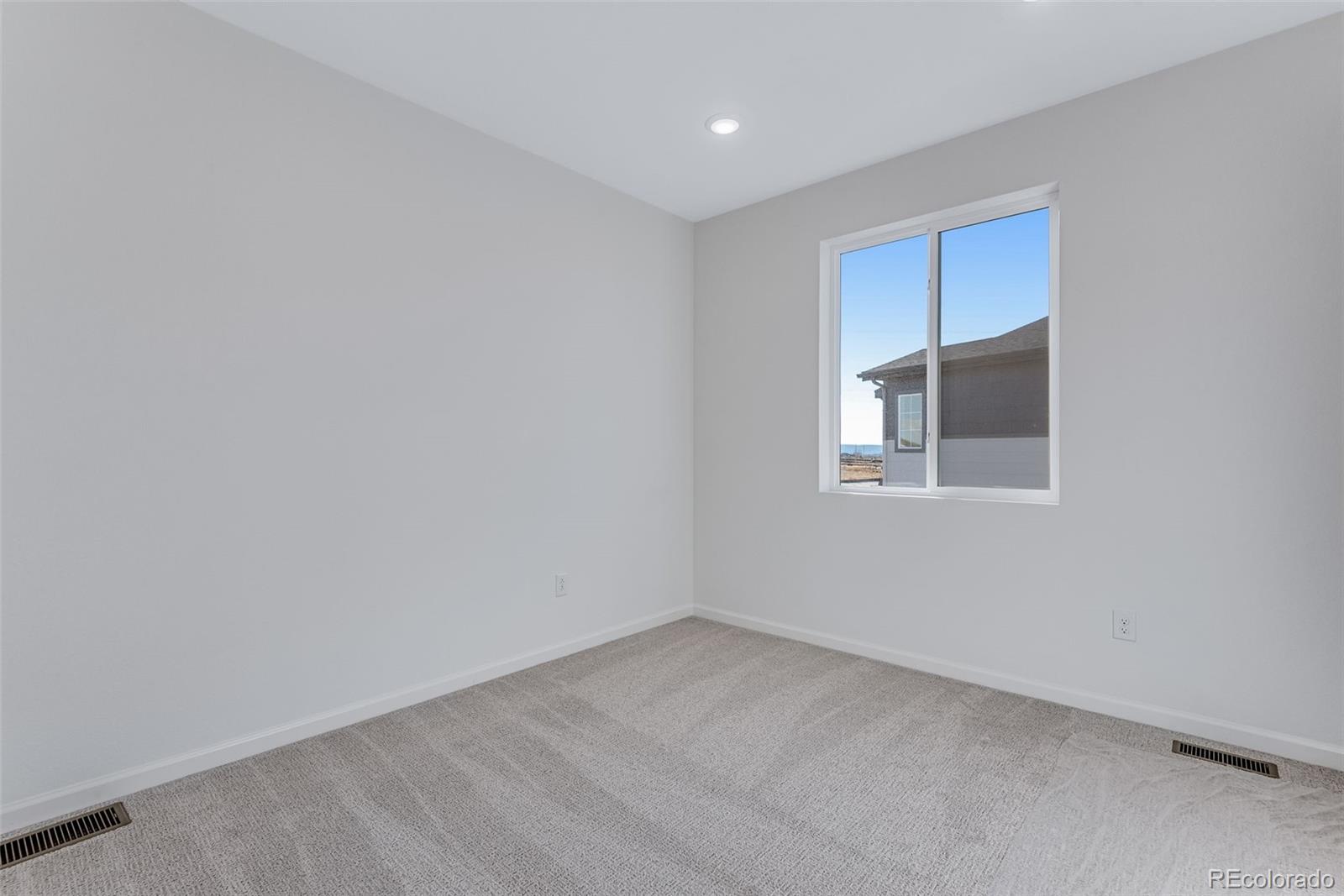 MLS Image #29 for 20553 e 57th avenue,aurora, Colorado