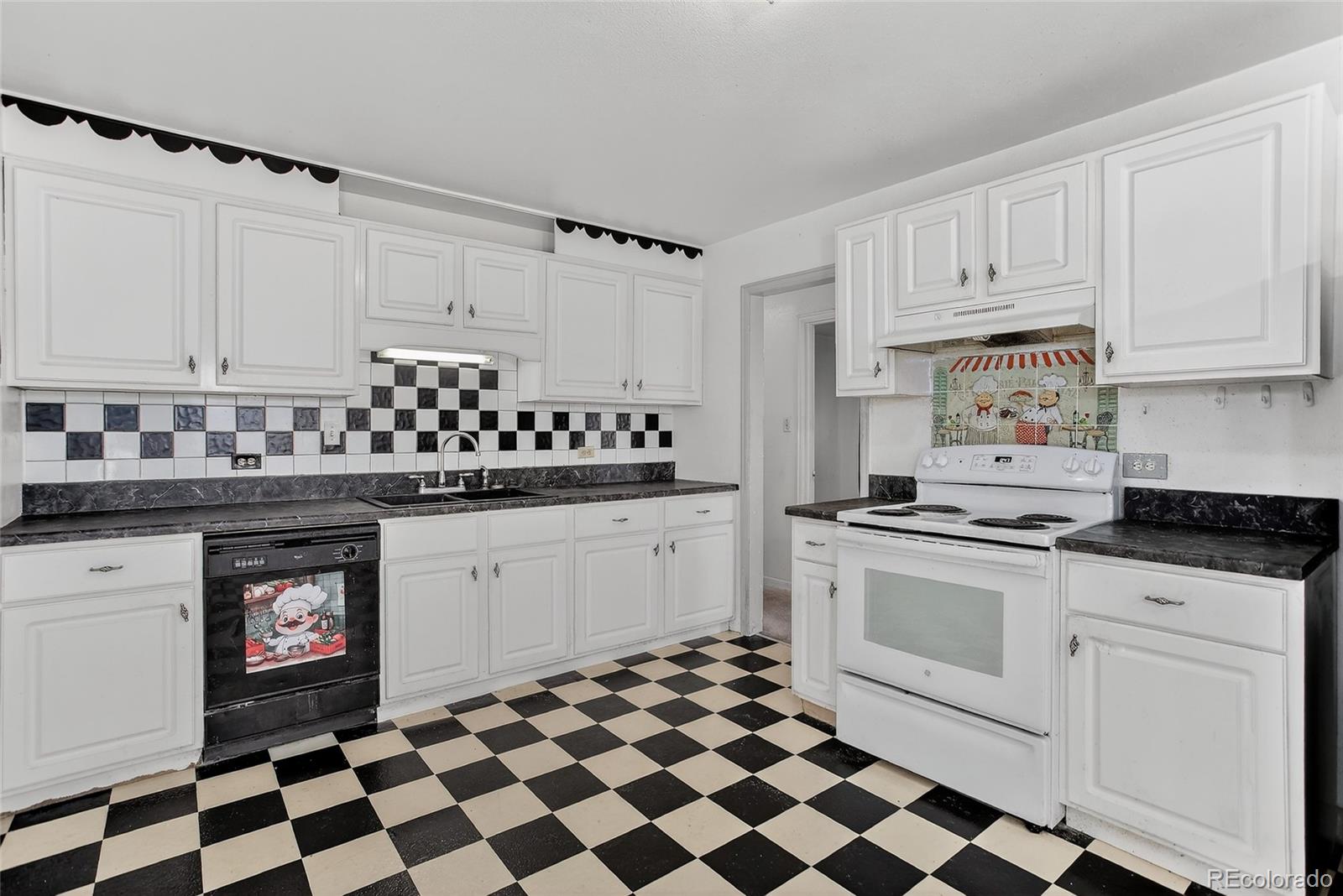 MLS Image #9 for 1279 s raritan street,denver, Colorado