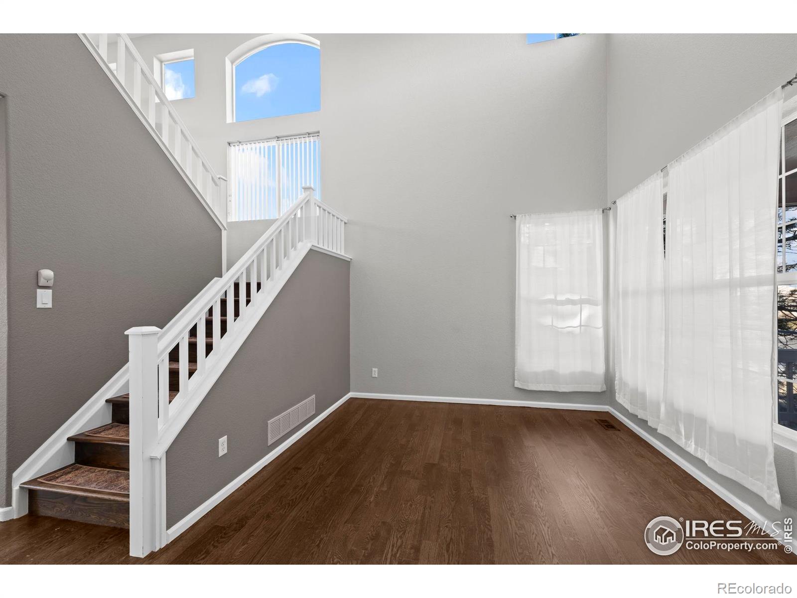 MLS Image #5 for 7681  crystal lake court,littleton, Colorado