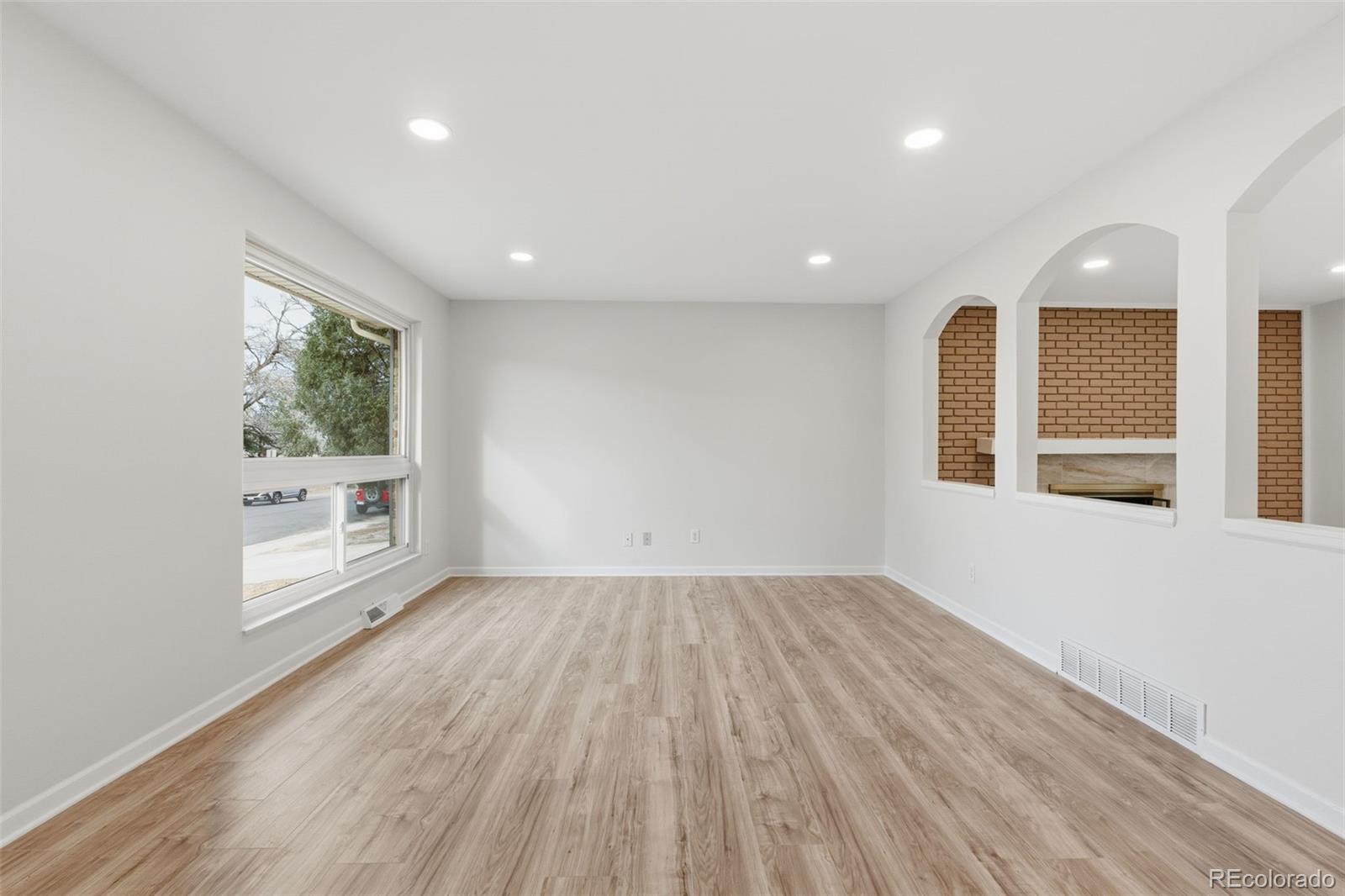 MLS Image #3 for 4320 s dillon street,aurora, Colorado