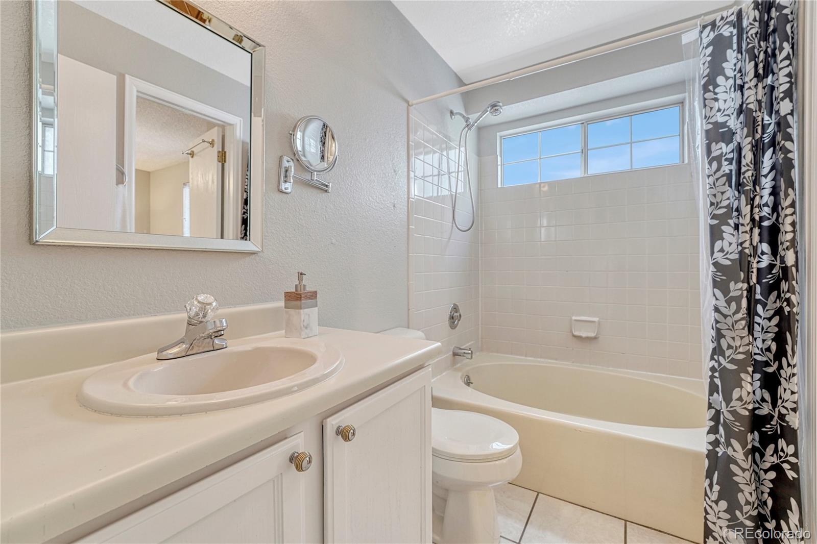 MLS Image #14 for 8474 s upham way,littleton, Colorado