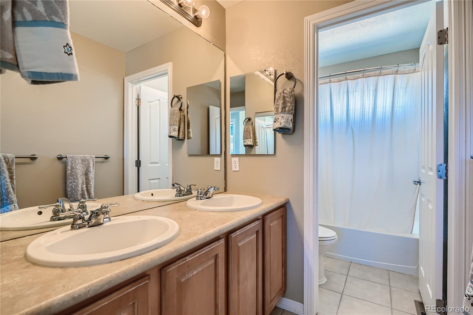 MLS Image #24 for 6250 s newbern way,aurora, Colorado