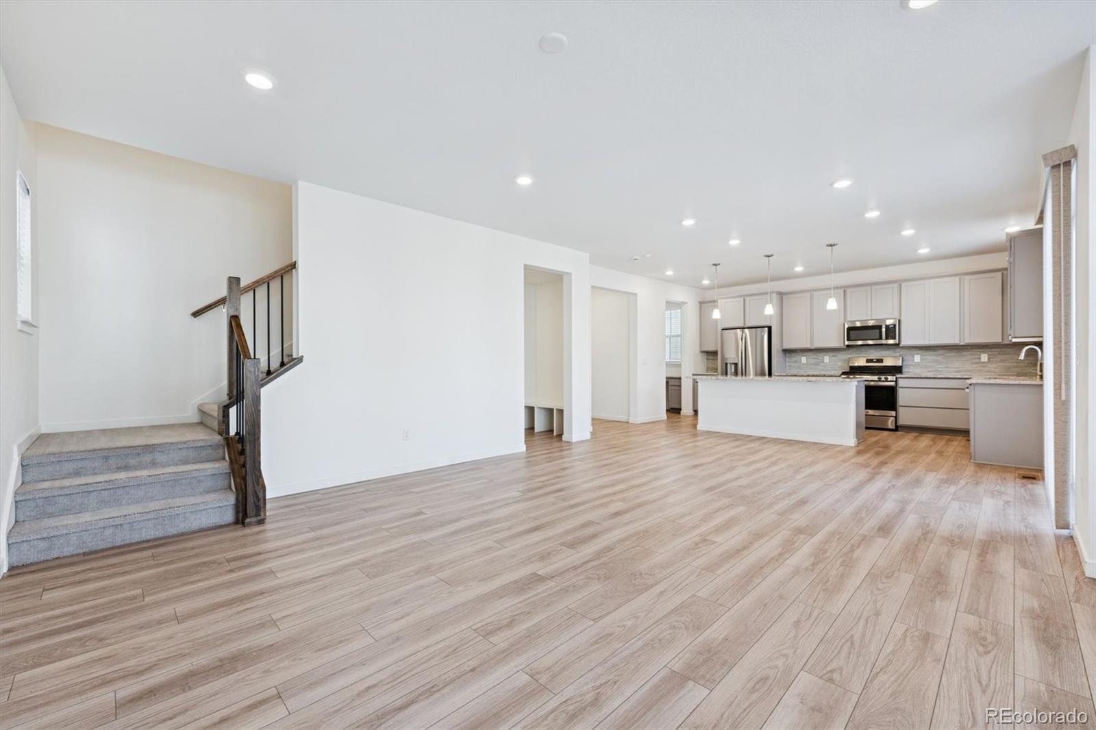 MLS Image #11 for 10983  uvalda street,commerce city, Colorado