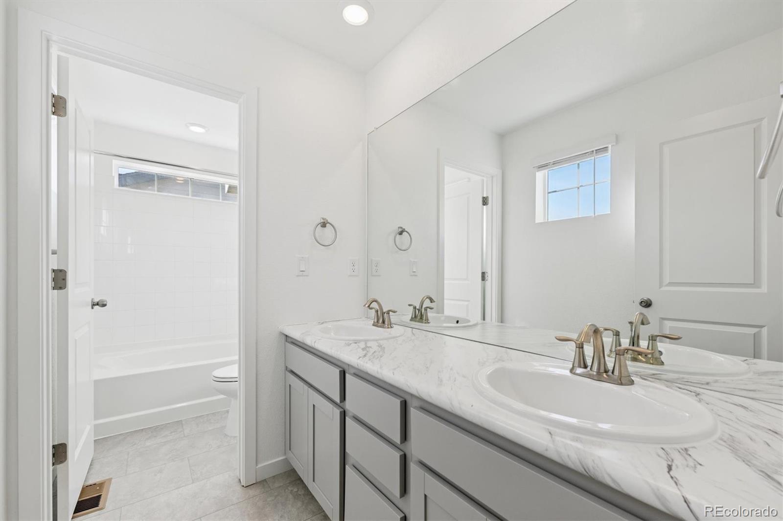 MLS Image #17 for 10983  uvalda street,commerce city, Colorado