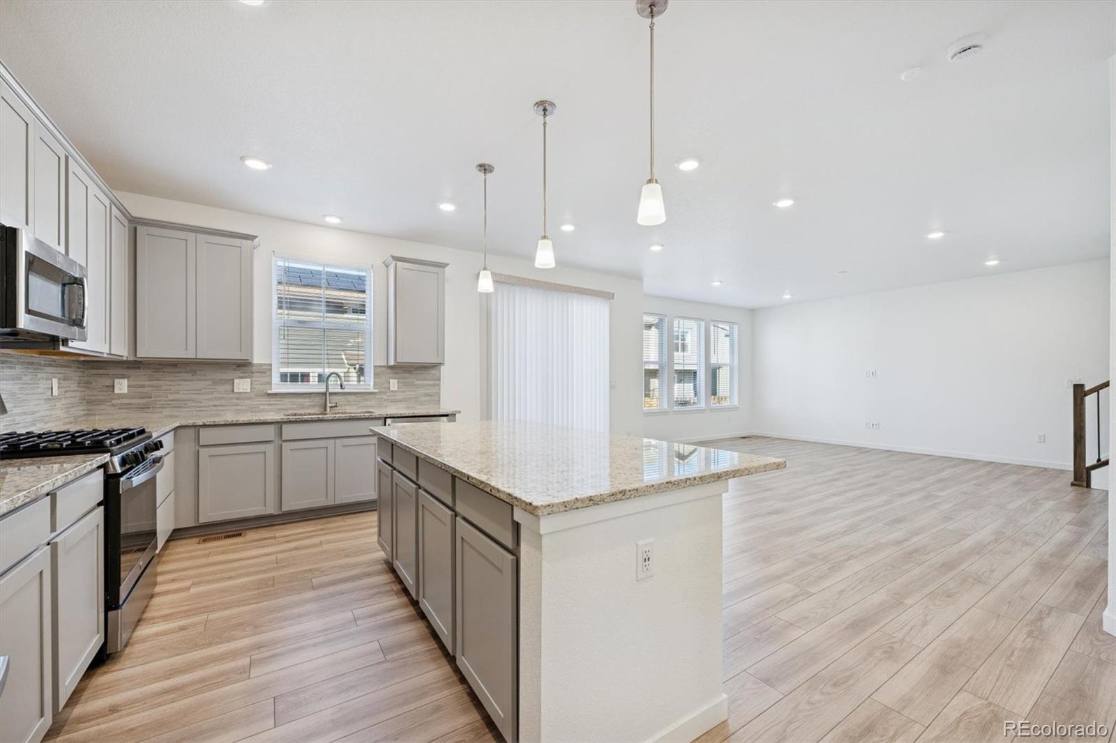 MLS Image #5 for 10983  uvalda street,commerce city, Colorado