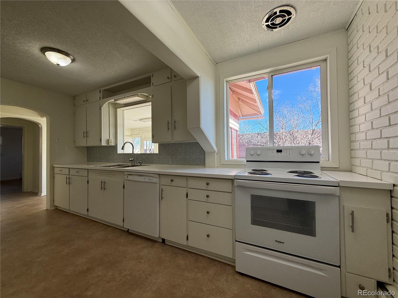 MLS Image #8 for 215  joe s. chavez drive,la jara, Colorado