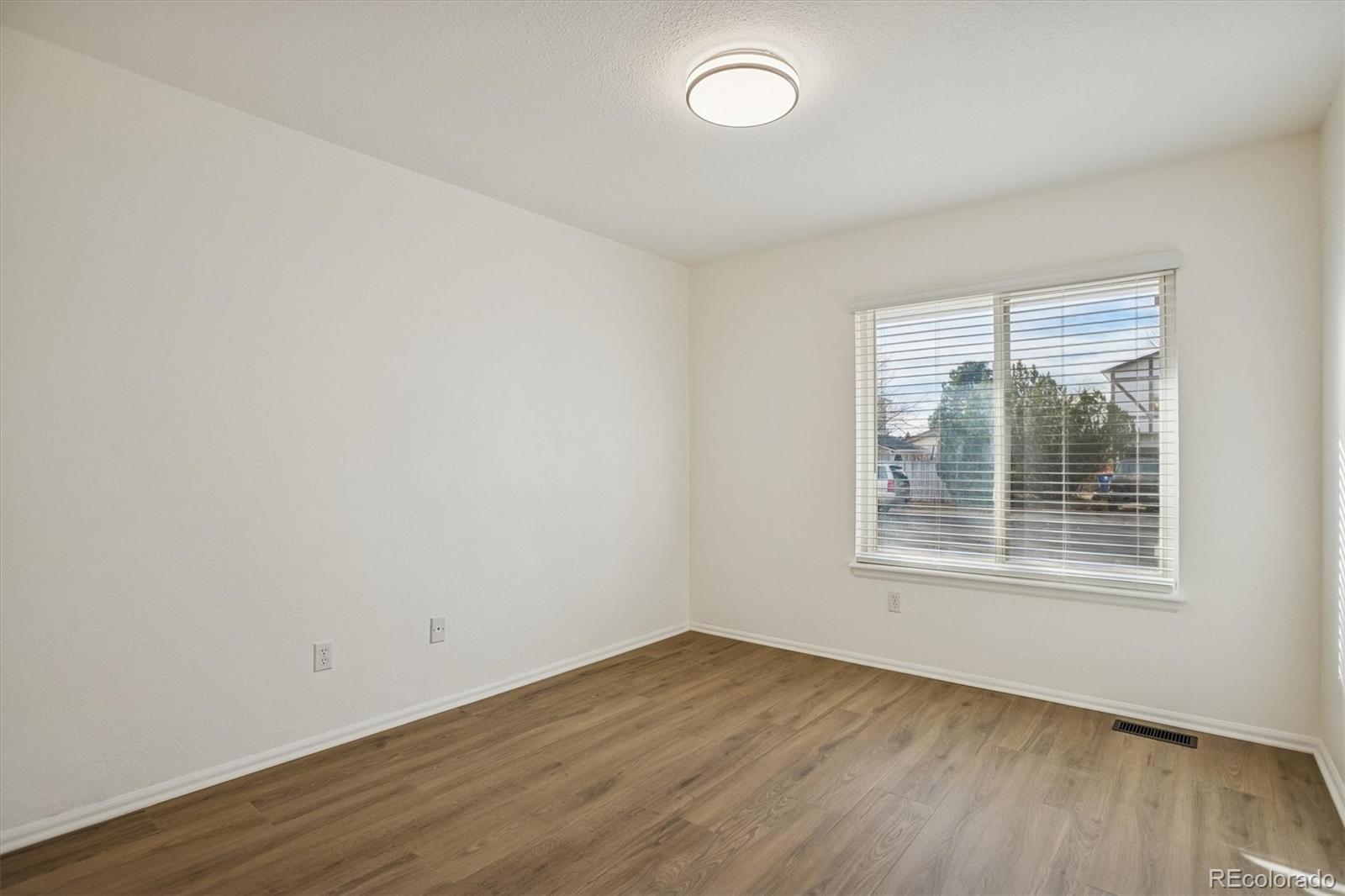 MLS Image #9 for 3620 s olathe way,aurora, Colorado