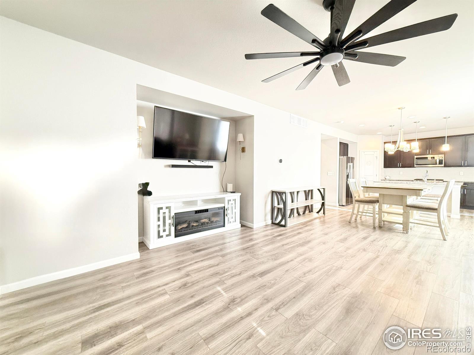 MLS Image #4 for 533  grand market avenue,berthoud, Colorado