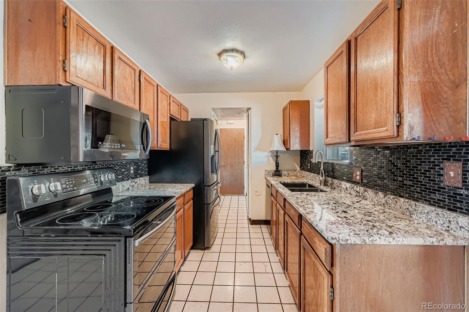 MLS Image #4 for 4005 s pitkin way,aurora, Colorado