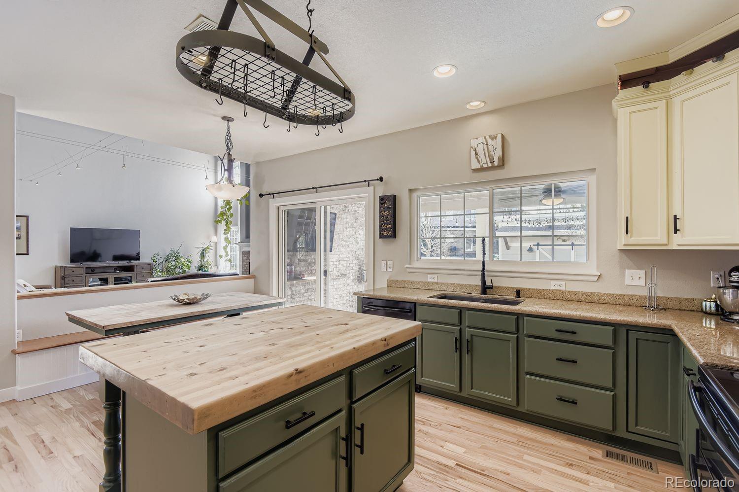 MLS Image #8 for 23594 e arkansas place,aurora, Colorado