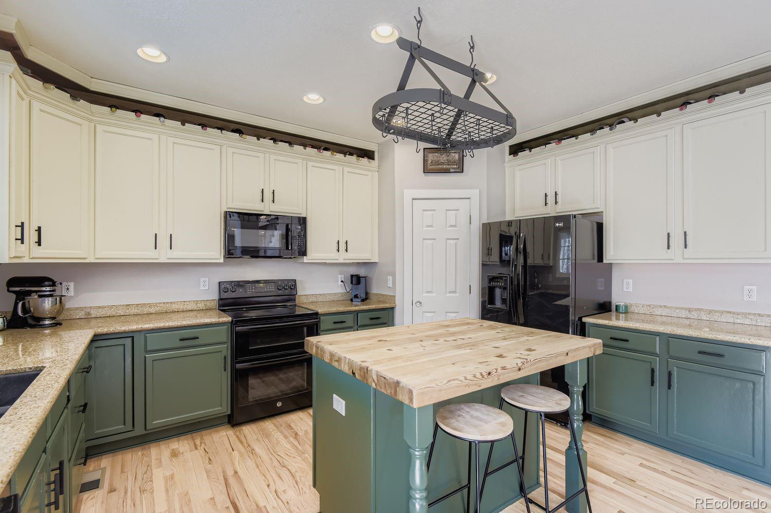 MLS Image #9 for 23594 e arkansas place,aurora, Colorado