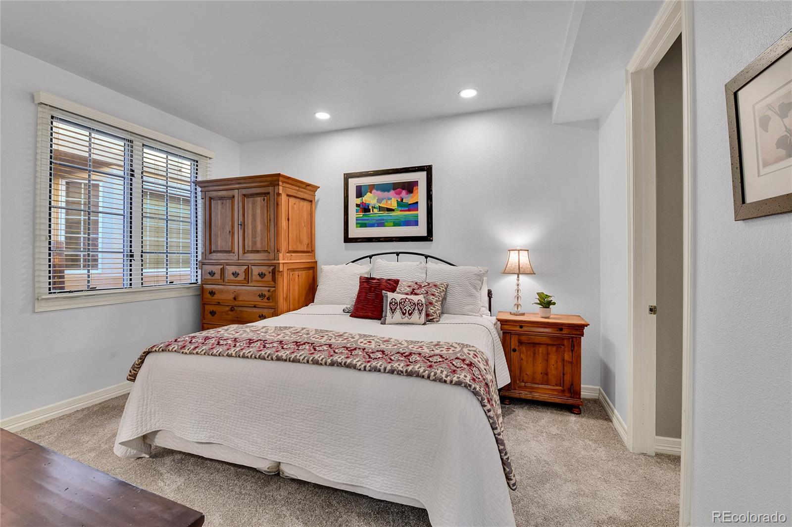 MLS Image #16 for 110 s jackson street 1d,denver, Colorado