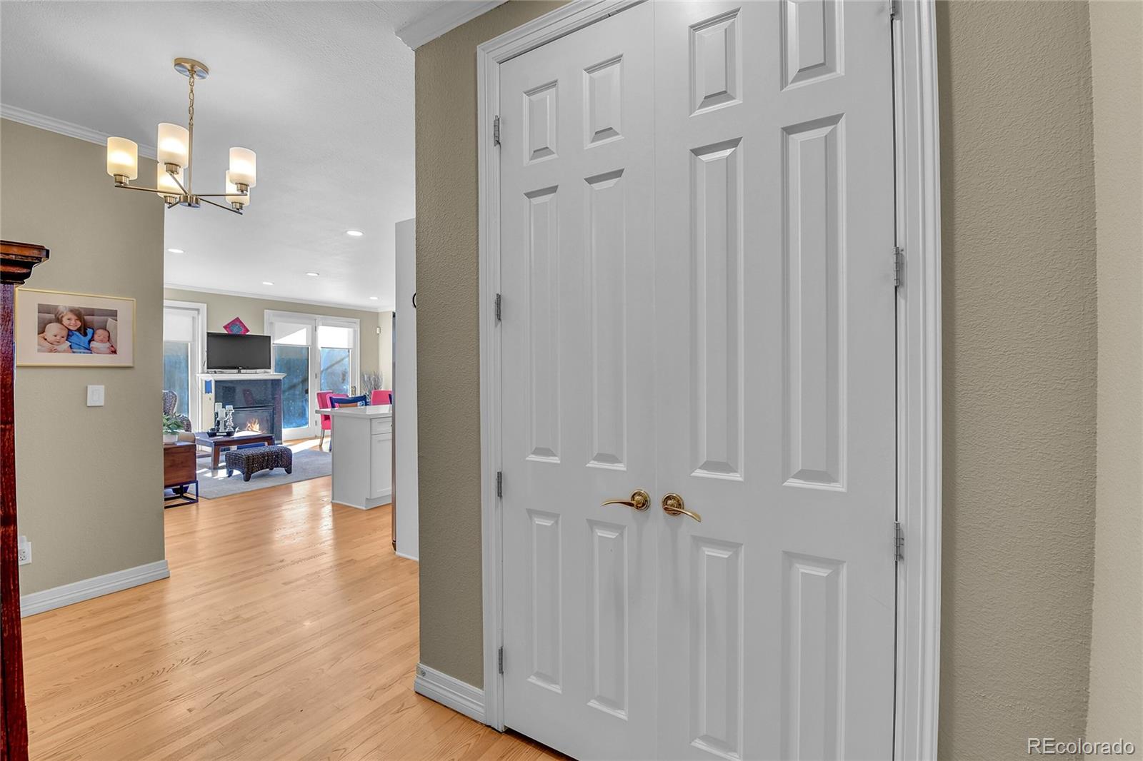 MLS Image #8 for 110 s jackson street 1d,denver, Colorado