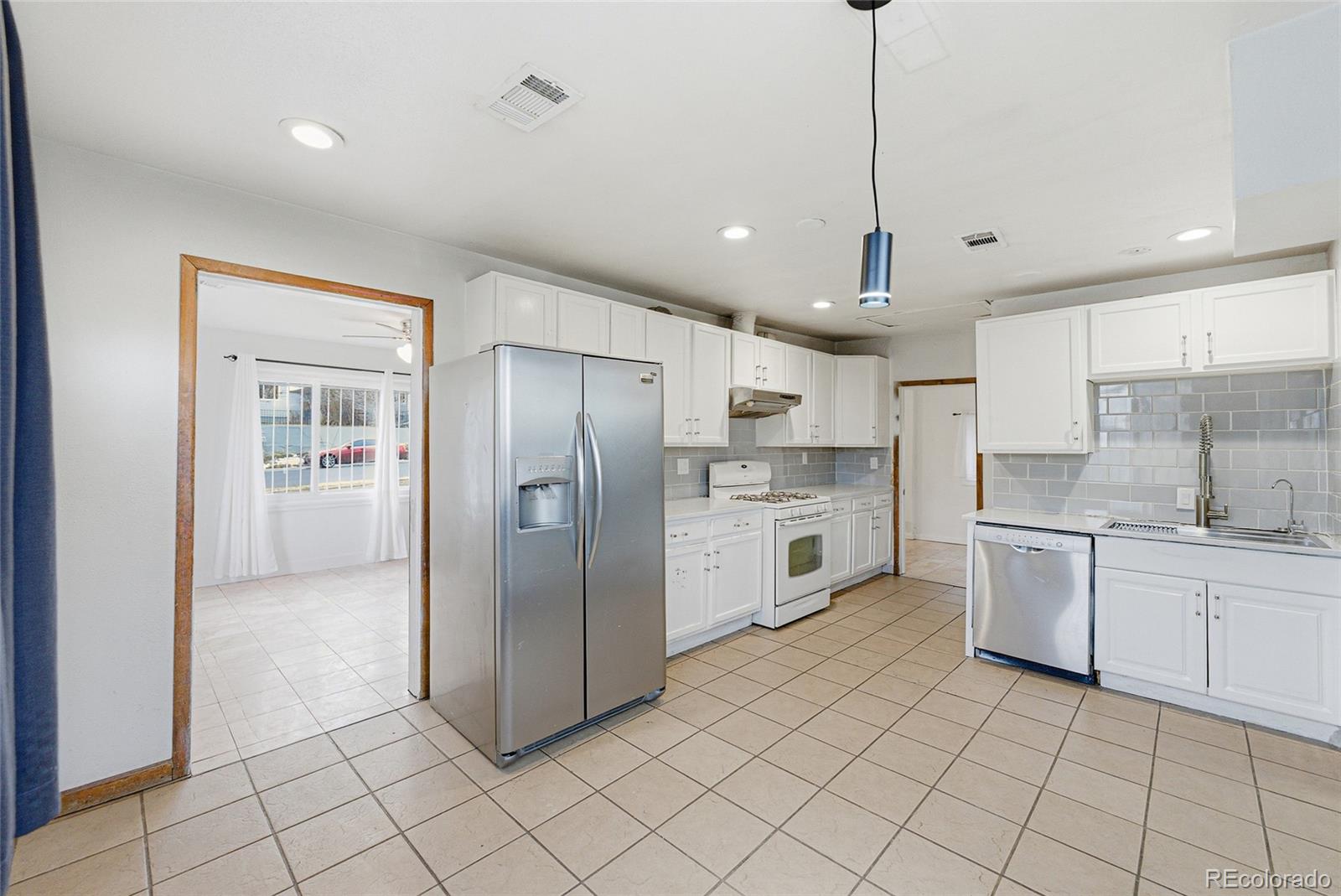 MLS Image #10 for 1505 w alaska place,denver, Colorado