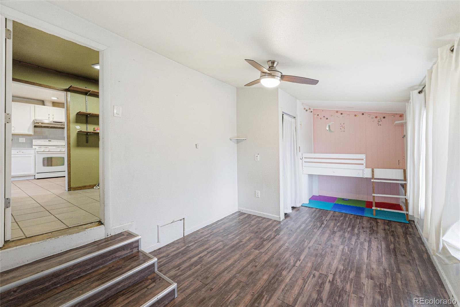 MLS Image #17 for 1505 w alaska place,denver, Colorado