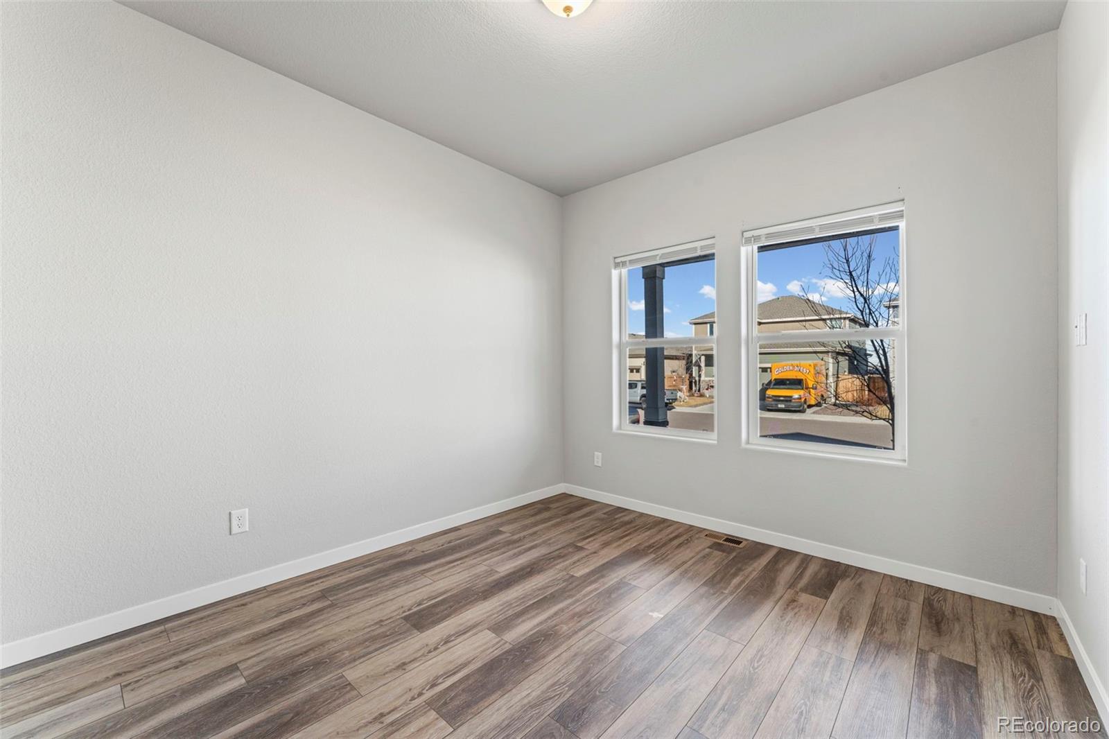 MLS Image #4 for 245  chipeta way,lochbuie, Colorado