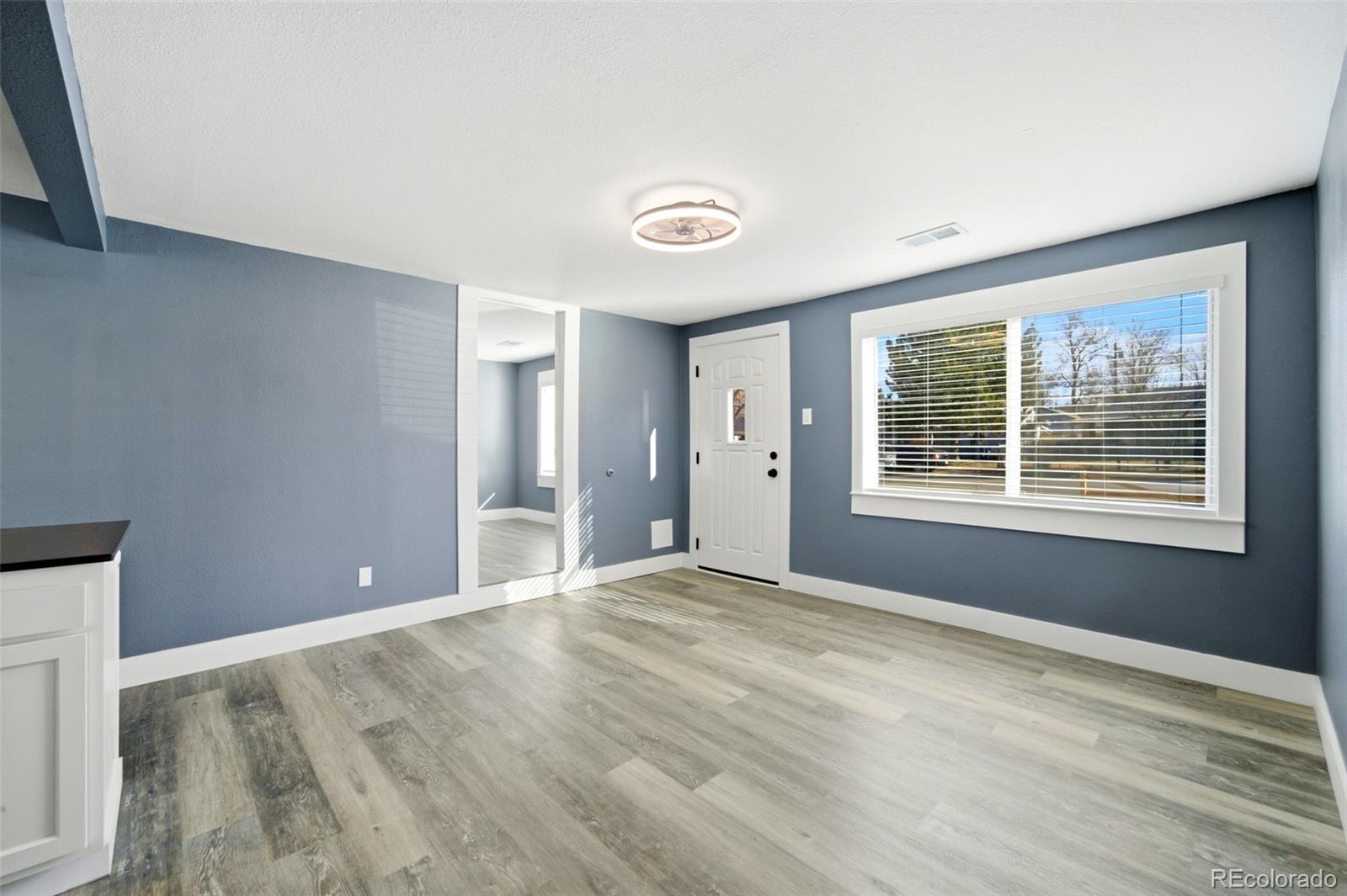 MLS Image #4 for 4933  steele street,denver, Colorado