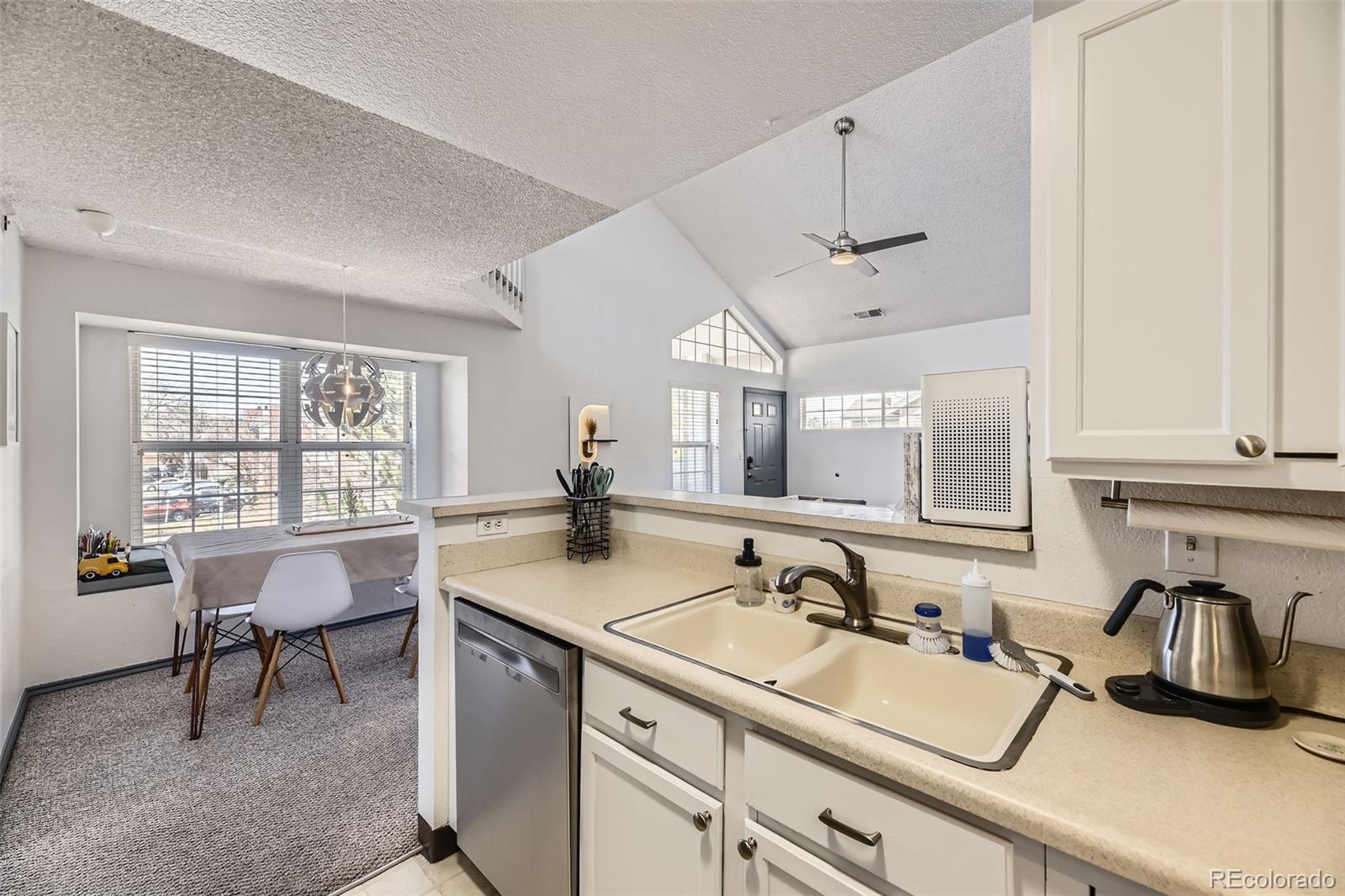 MLS Image #13 for 3010 w prentice avenue,littleton, Colorado