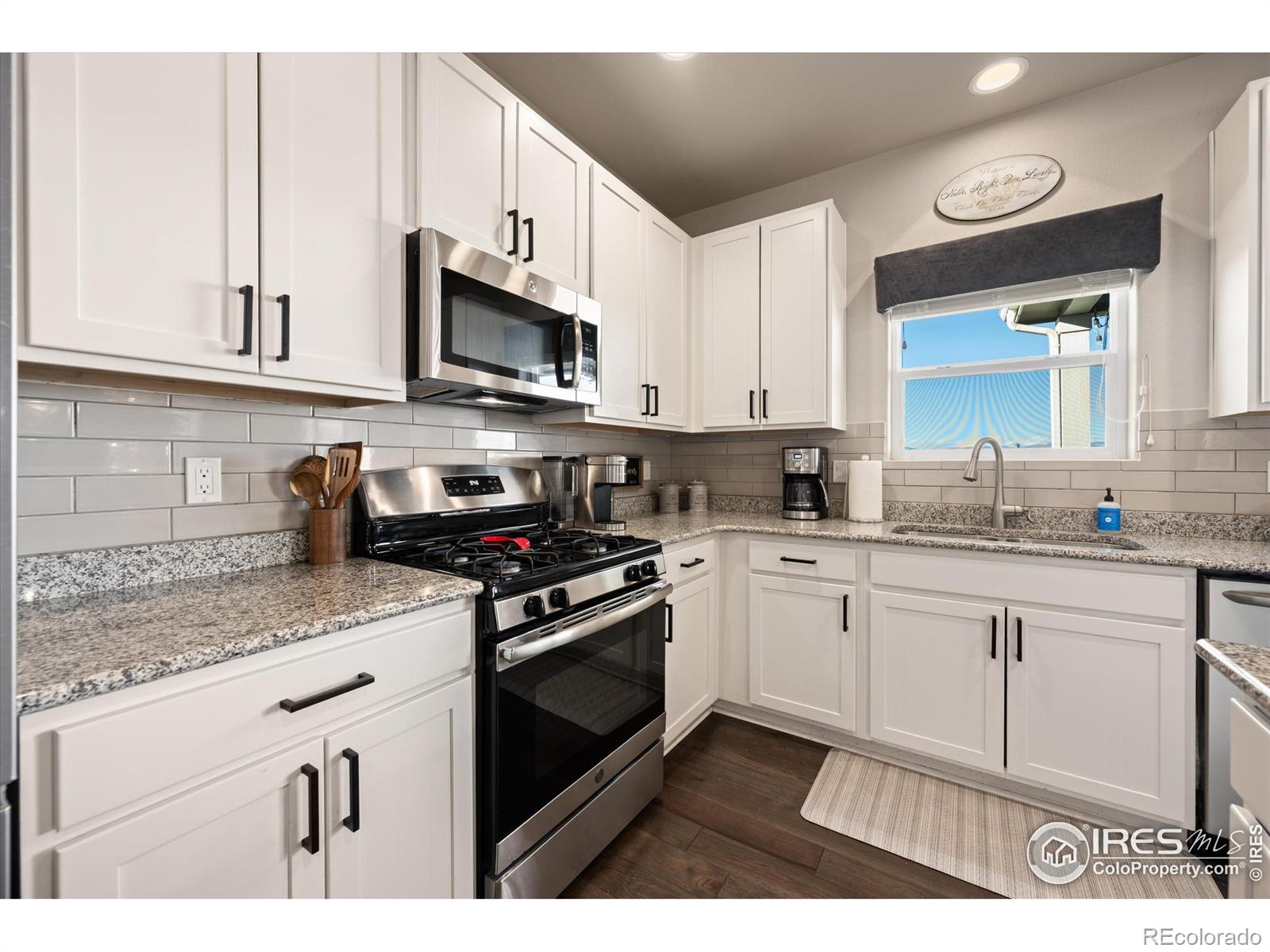 MLS Image #13 for 946  tail water drive,windsor, Colorado