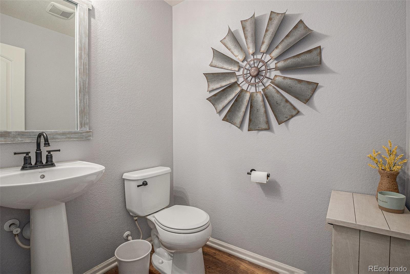 MLS Image #10 for 8052 e 49th place,denver, Colorado