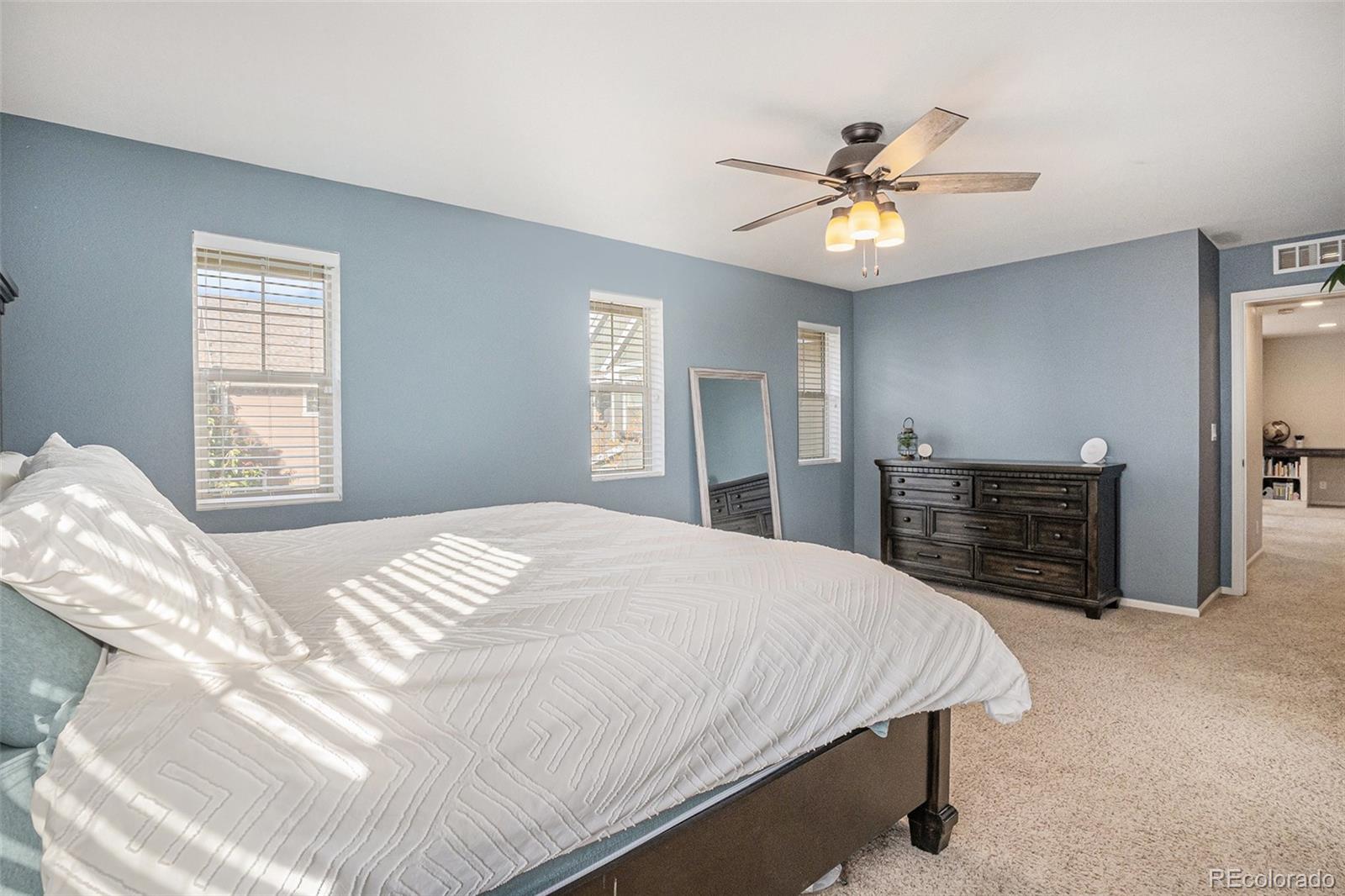 MLS Image #12 for 8052 e 49th place,denver, Colorado