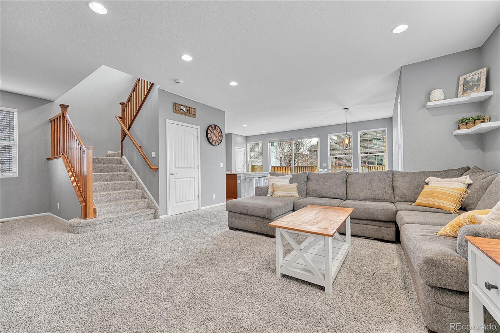 MLS Image #3 for 8052 e 49th place,denver, Colorado