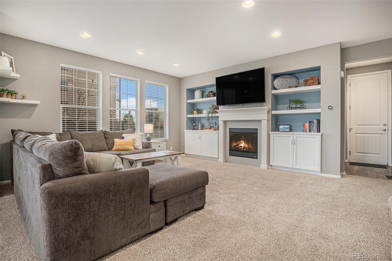 MLS Image #4 for 8052 e 49th place,denver, Colorado